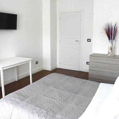 Art Apartment Stazione B Firenze Bagian luar foto