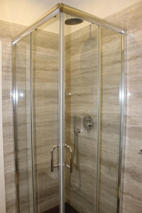 Art Apartment Stazione B Firenze Bagian luar foto