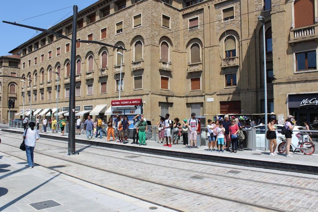 Art Apartment Stazione B Firenze Bagian luar foto