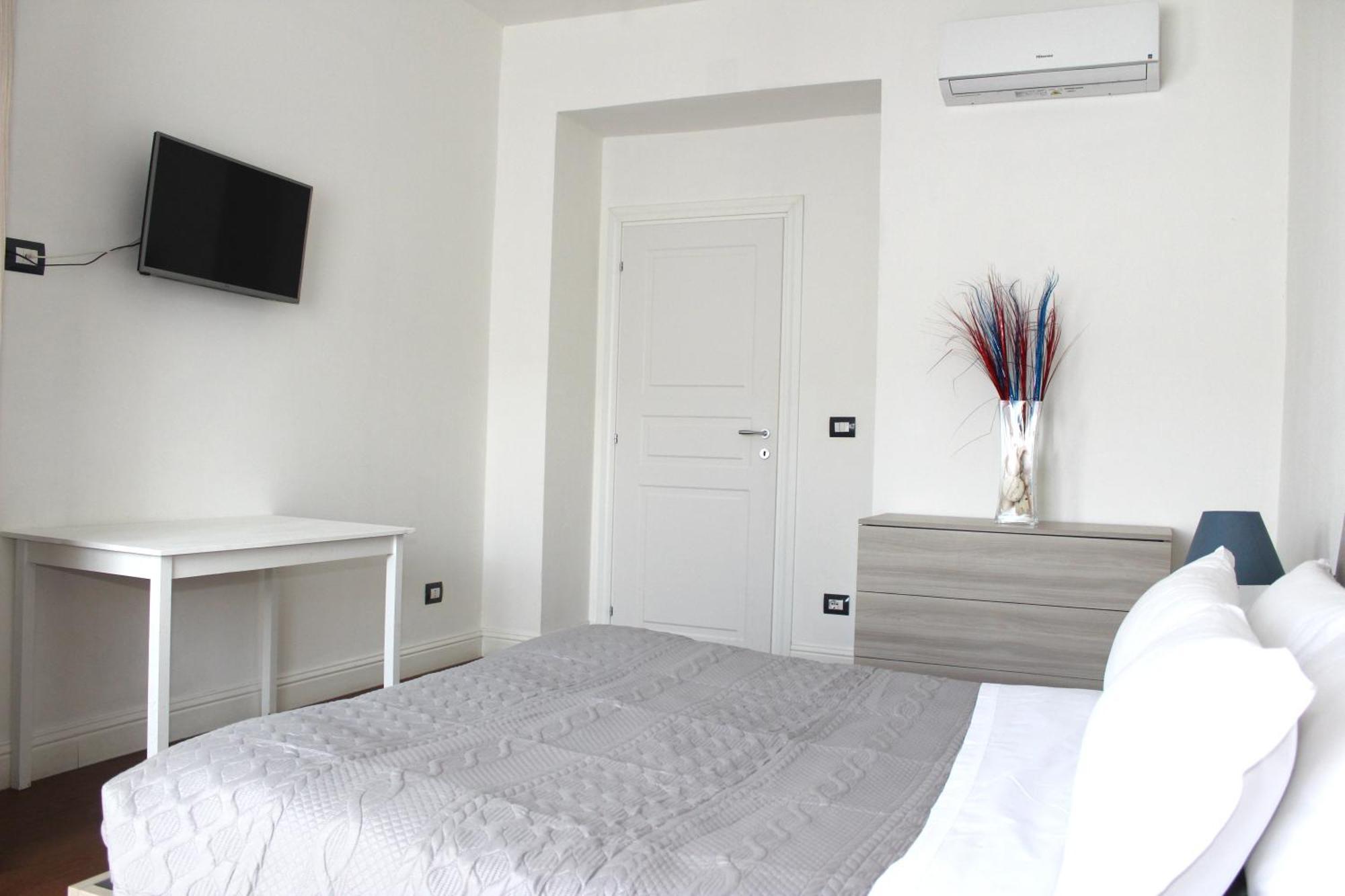 Art Apartment Stazione B Firenze Bagian luar foto